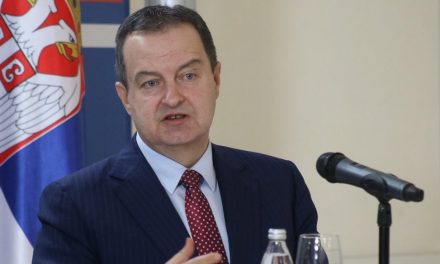 Dačić: A nyugat taszít minket Oroszország karjaiba