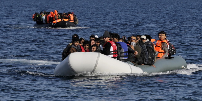 Európai Bizottság: A menekültek partraszállását a karantén lejárta után biztosítani kell