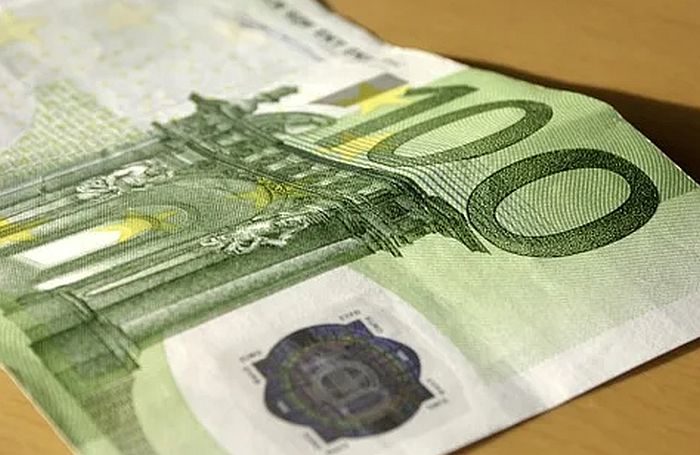 Május 25-én kezdődik az igényelt száz euró kifizetése