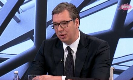 Vučić: Csütörtöktől megszűnik a kijárási tilalom
