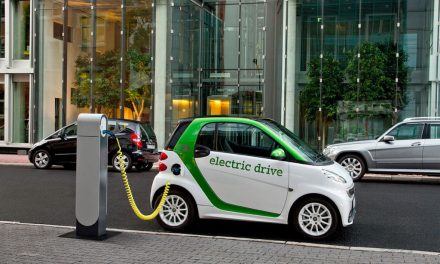 2035-től az Európai Unióban már csak elektromos hajtású új autót lehet vásárolni