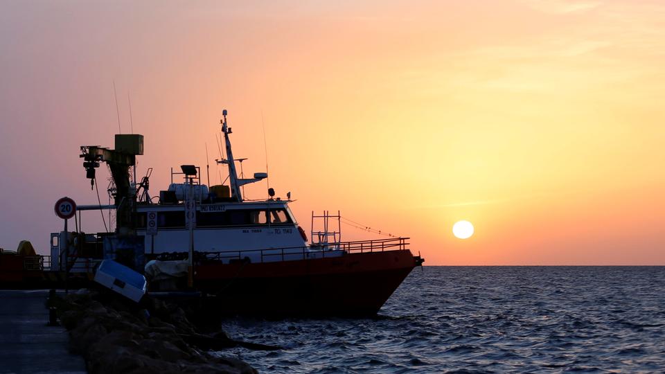 Hajótörésben több menekült életét vesztette Tunézia partjainál