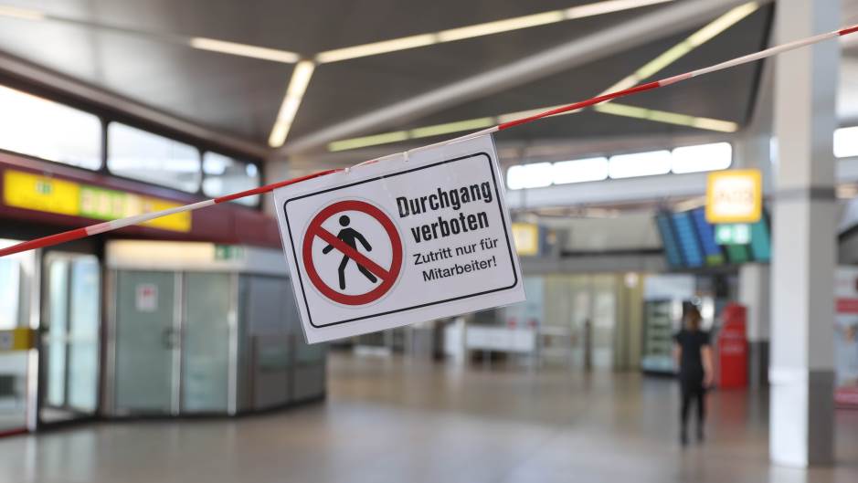 Németország hétfőn szünteti meg a határellenőrzést