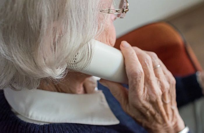 Telefonon próbálják átverni a nyugdíjasokat