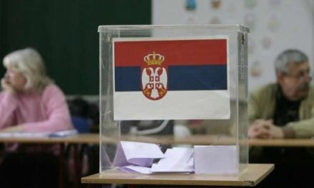 Szerbiában közel hétszázezerrel több név szerepel a névjegyzékben, mint ahány választópolgár van