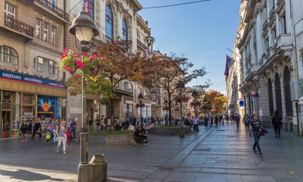 Belgrádban rendkívüli helyzetet vezetnek be
