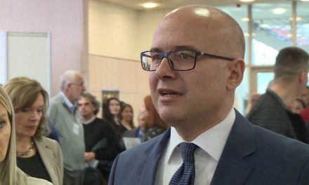 Miloš Vučević marad Újvidék polgármestere