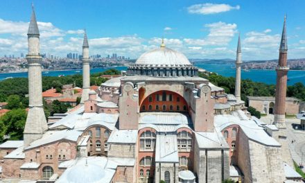 Mecsetként nyílik meg ma az isztambuli Hagia Sophia székesegyház