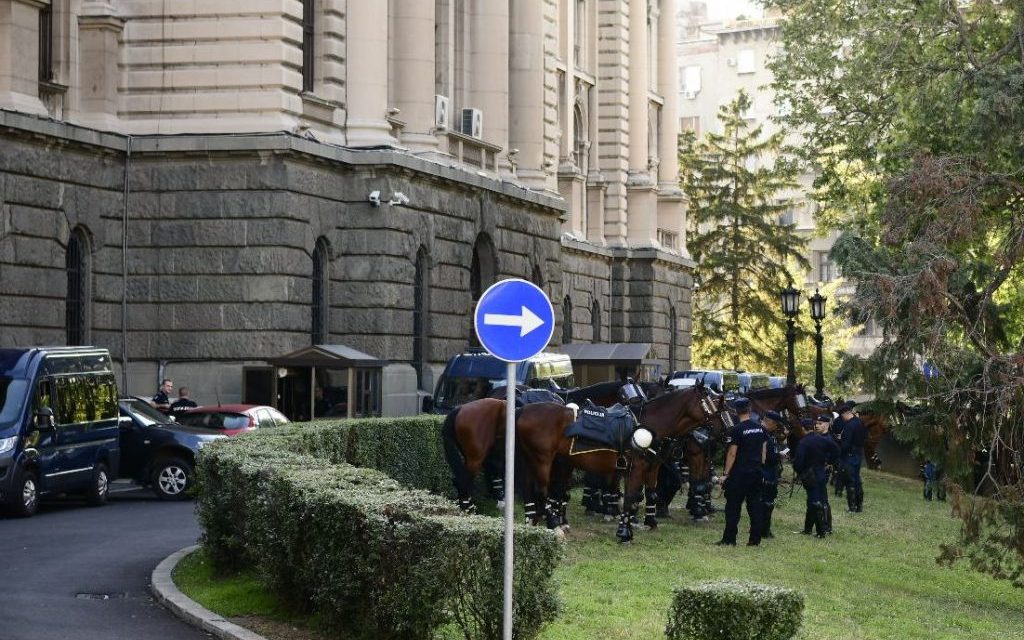 Lanyhuló érdeklődés mellett folytatódnak a tüntetések