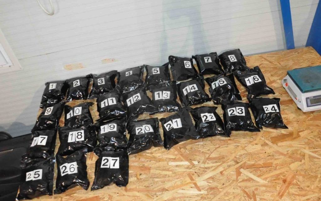 Hét zsák marihuánát találtak egy ürögi kamionsofőrnél