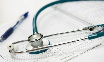 32 éves szerb orvos halt meg koronavírus-fertőzésben