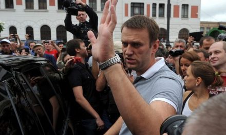 Azzal fenyegetik Navalnij anyját, hogy nem adják ki fia holttestét