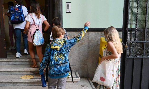 Ezek a Vladislav Ribnikar iskolába járó tanulók szüleinek követelései