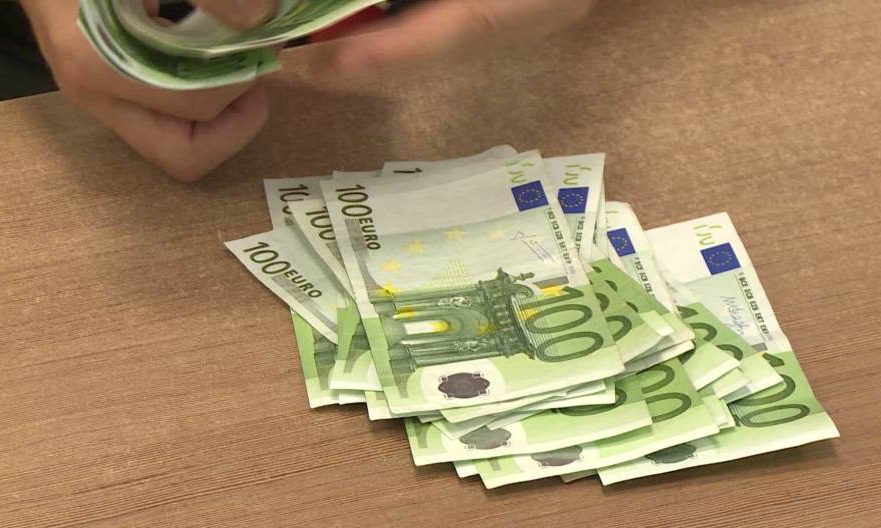 Horvátországban 900 euró az átlagfizetés