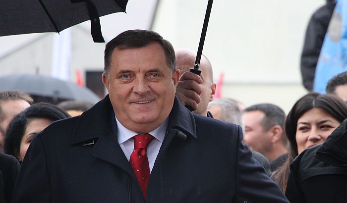 Politikai indíttatásúnak nevezte az ellene folyó eljárást Milorad Dodik
