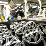 Legalább három németországi gyárát bezárná a Volkswagen