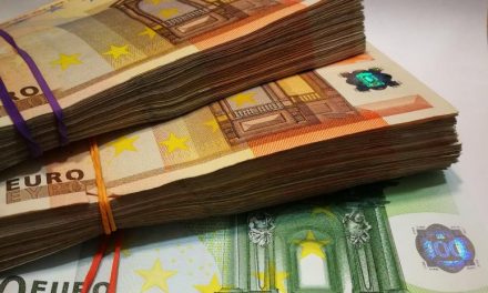 Kétszázezer euróval zsaroltak egy férfit Temerinben
