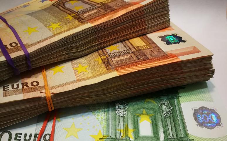 Kétszázezer euróval zsaroltak egy férfit Temerinben