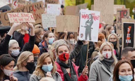 A lengyel elnök az abortuszszabályzást módosító tervezetet nyújt be