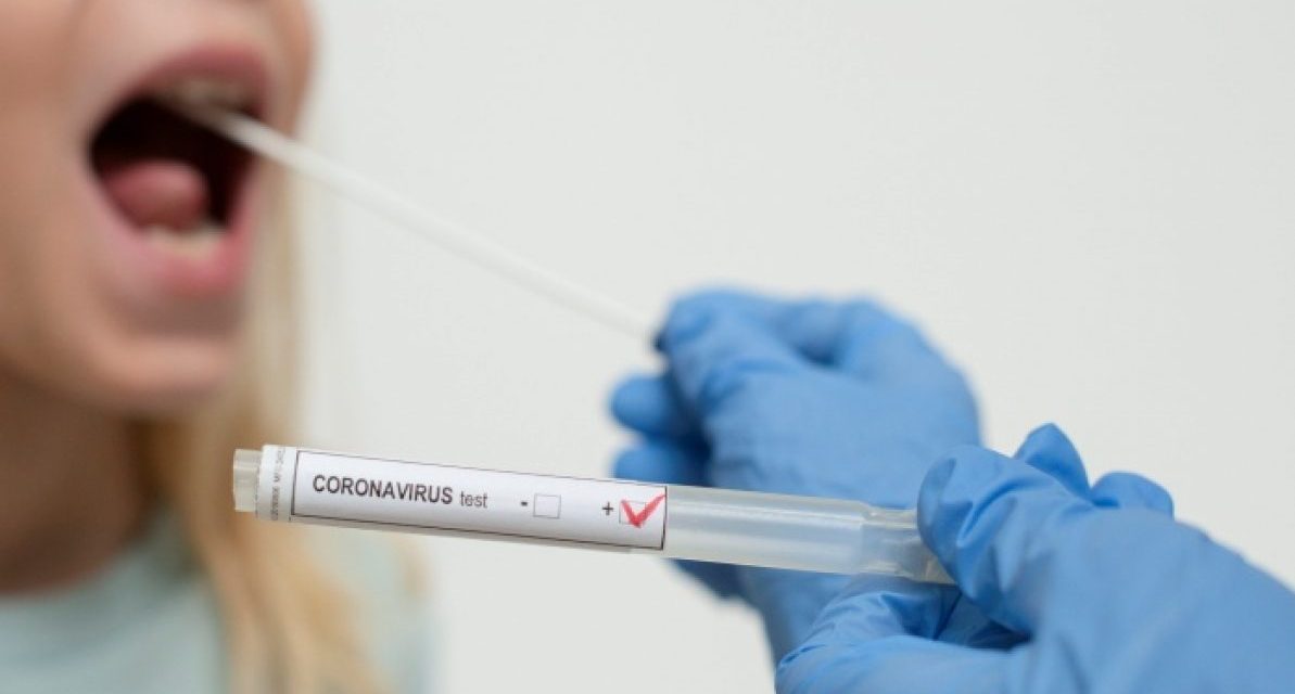 Tizenegy személyt ítéltek el hamis PCR-tesztek készítése és kereskedelme miatt