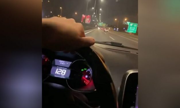 Forgalommal szemben száguldott egy autós Belgrádban (VIDEÓ)