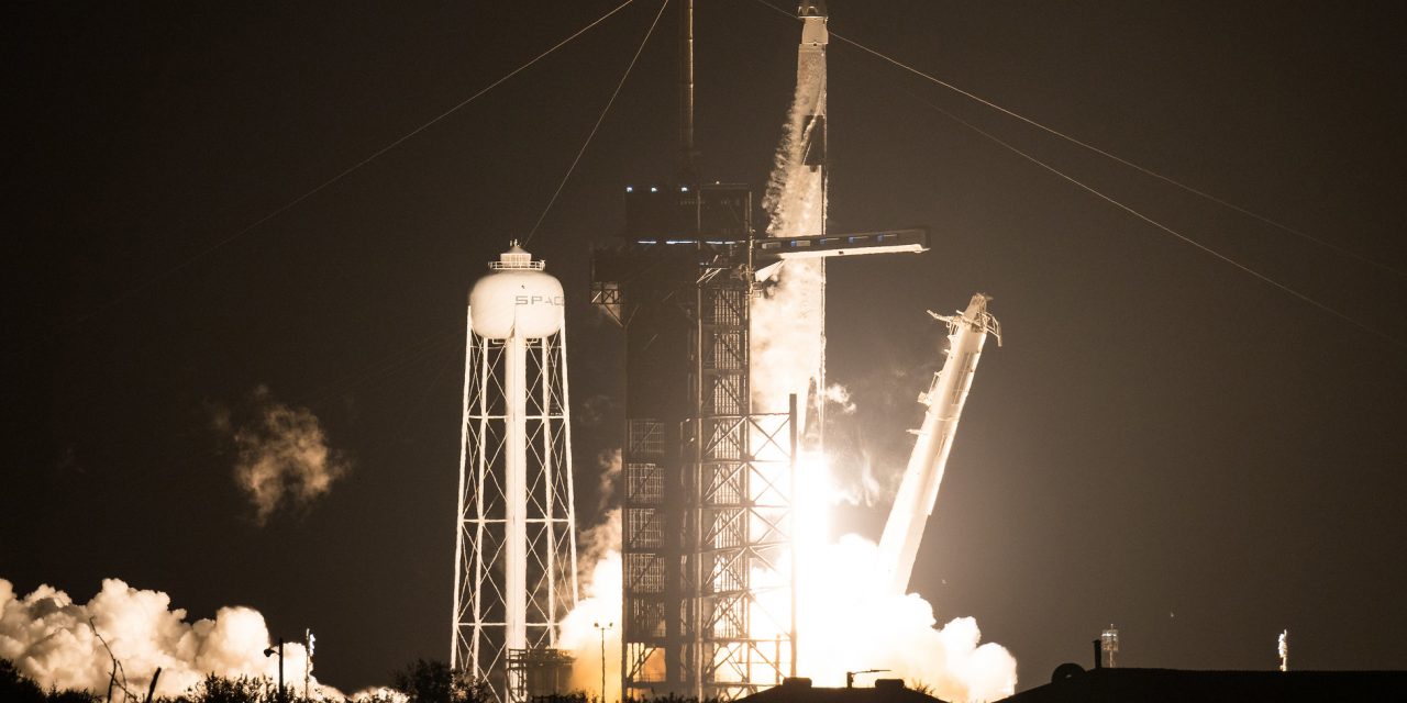 <span class="entry-title-primary">Második emberes misszióját indította a SpaceX</span> <span class="entry-subtitle">Az űrhajósok több mint fél év múlva térnek csak vissza a Földre</span>