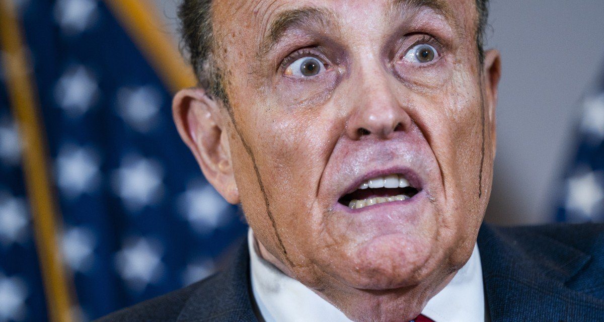 Felfüggesztették Rudy Giuliani ügyvédi engedélyét
