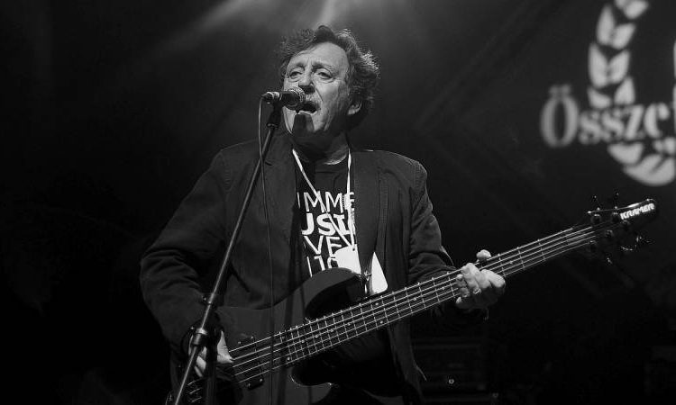 Elhunyt Mihály Tamás, az Omega basszusgitárosa