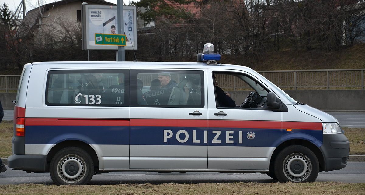 Lövöldözés volt egy osztrák kaszárnyában, egy ember meghalt