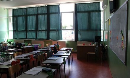 Ružić: Meghosszabbíthatják az őszi szünetet a szerbiai iskolákban