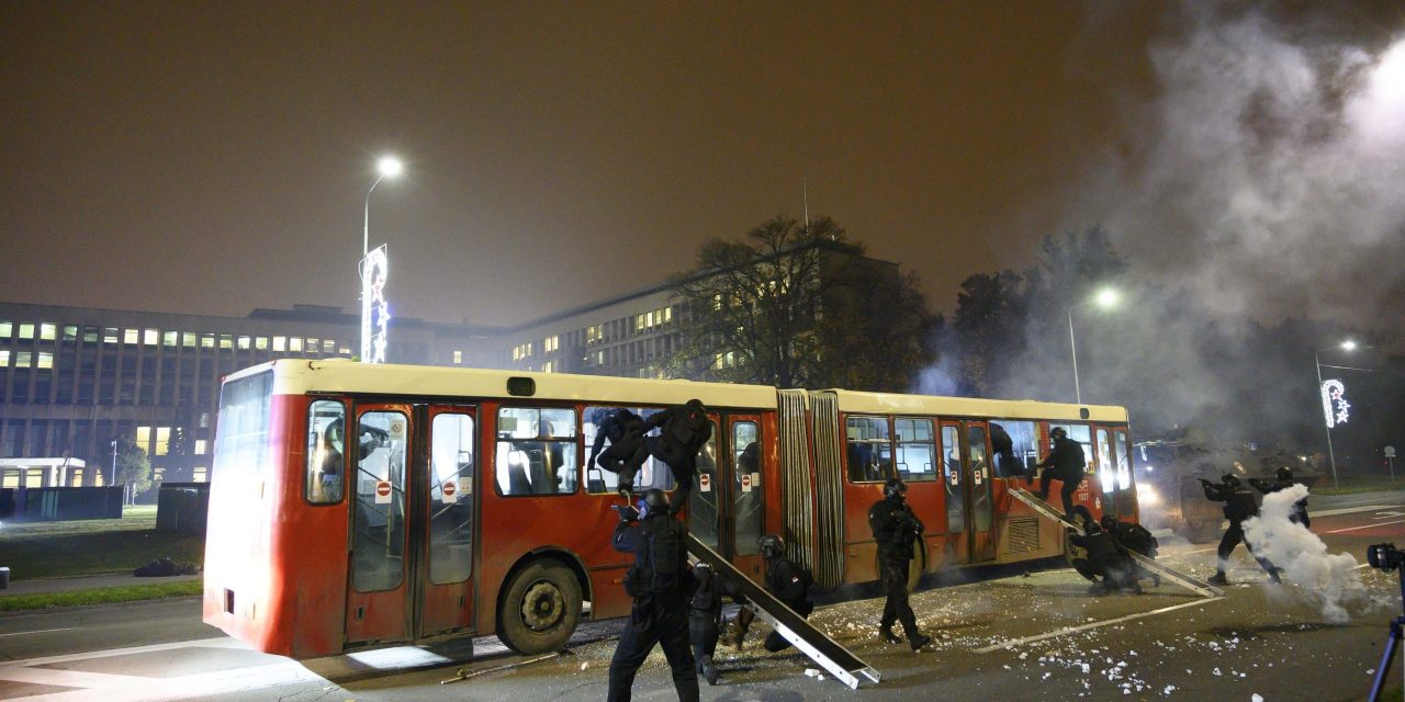 Befejezte a terrorelhárítási gyakorlat előkészületeit a rendőrség (Fotók)