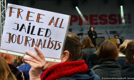 Az idén mintegy 400 újságírót vettek őrizetbe világszerte