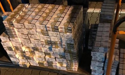 1050 doboz cigarettát találtak a furgonban