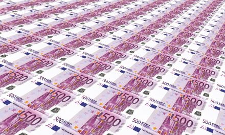 Ismeretlen szervezeteknek utalt több mint félmillió eurót a minisztérium