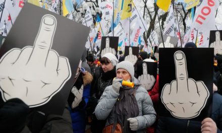 Kijevben a tüntetők összecsaptak a rendőrökkel