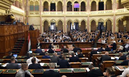Magyarország: Megszavazták a kilencedik alkotmánymódosítást