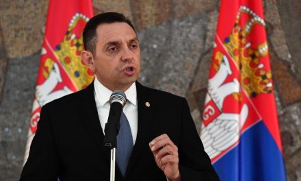 Vulin: Semmi kétség, Vučić minden szerbnek az elnöke