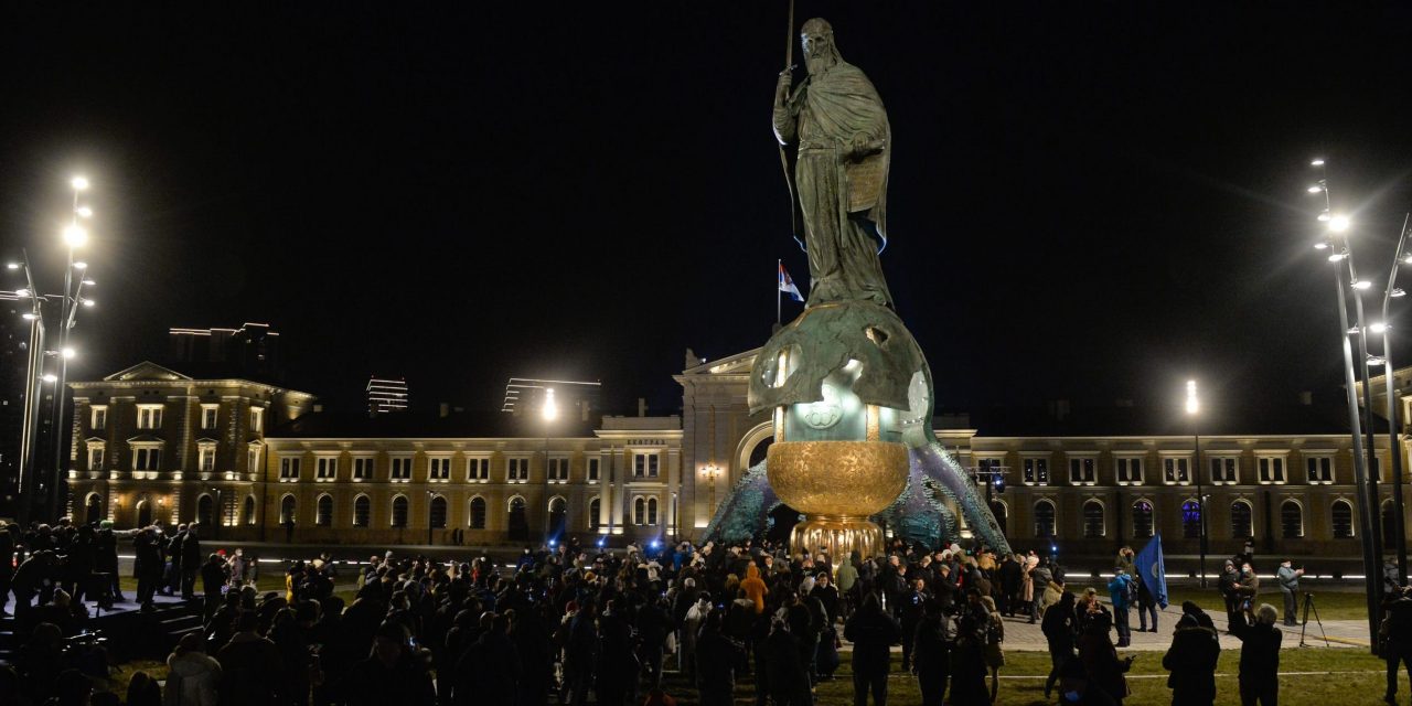 Biztonsági őrök vigyáznak majd a belgrádi Stefan Nemanja szoborra