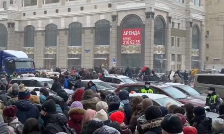 Ismét ezreket tartóztattak le a rendőrök a Navalnij-párti tüntetéseken