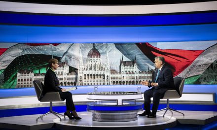 Orbán: Egyetlen módon tudjuk megállítani a vírust, oltással