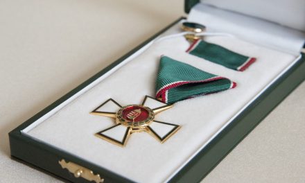 Magyar állami kitüntetést kapott Bordás Győző, Özvegy Károly, Jeges Zoltán és Szabó-Hangya Teréz
