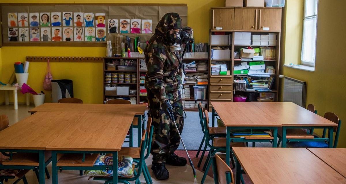Magyarországon április 19-én nyitnak az iskolák