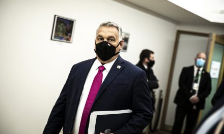 Orbán: Az egészségügyi dolgozóknak kötelező lesz a koronavírus elleni oltás