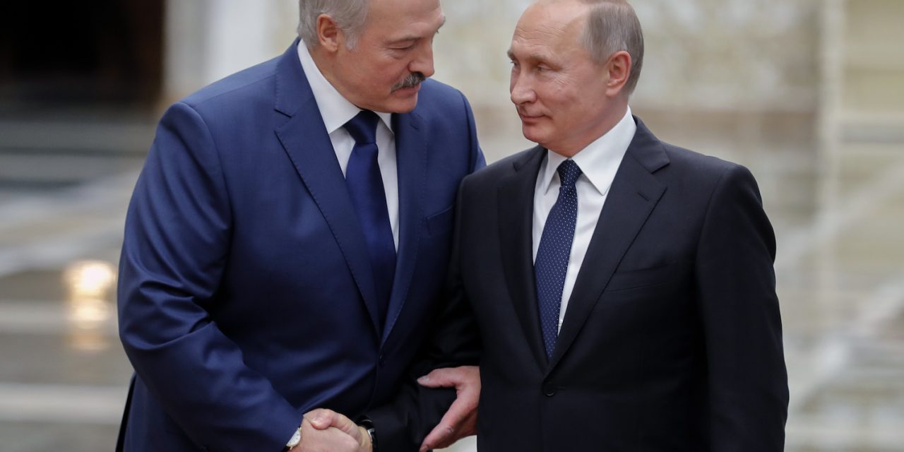 Lukasenka Putyinnak panaszkodott