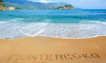 Ezeken a montenegrói strandokon tilos a fürdés, mert piszkos az Adria