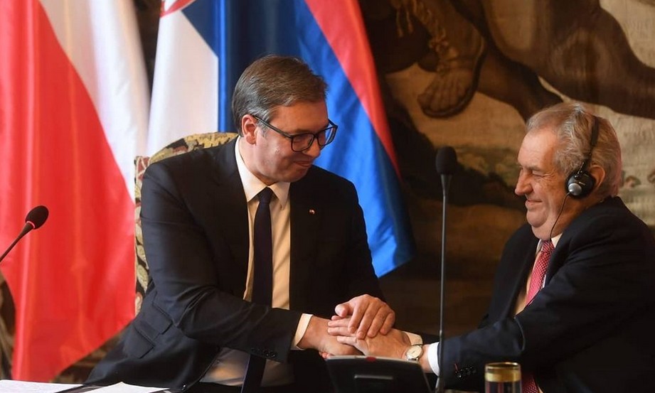 Vučić: Zeman az első, de nyilván nem az egyetlen, aki bocsánatot kér a bombázásokért
