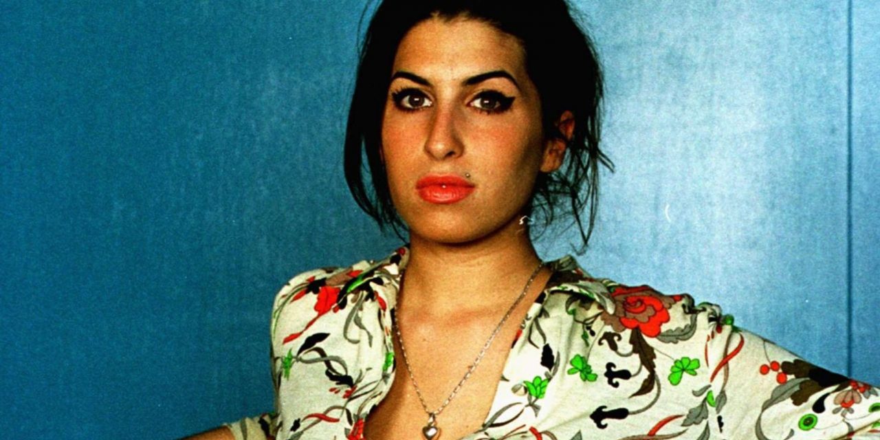 Szobrot kap Belgrádban Amy Winehouse