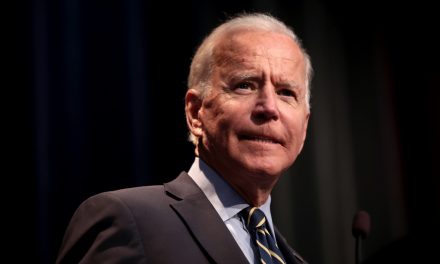Joe Biden a fegyvertartás szigorítására szólított fel
