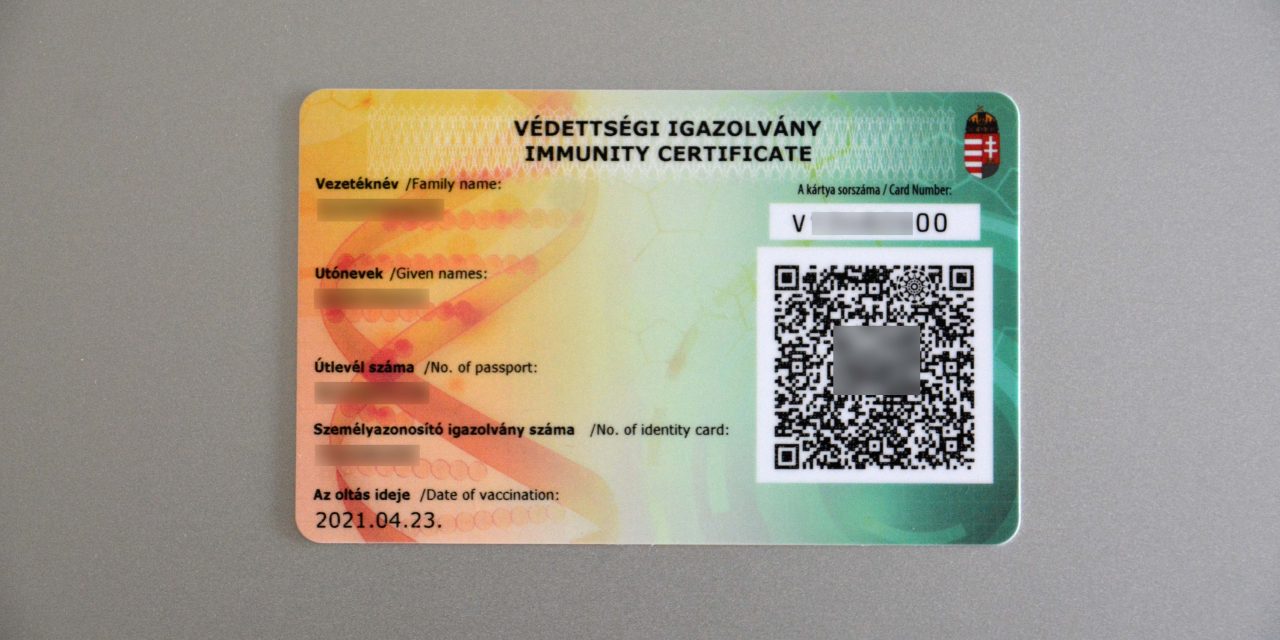 A harmadik vakcina után korlátlan időre lesz érvényes az oltási igazolvány Magyarországon