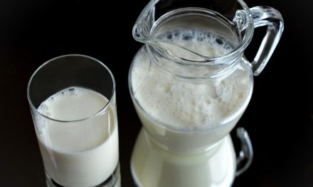 A szintetikus tej olyan mint az igazi, de nem kell hozzá tehén